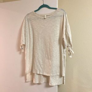 NWOT MTS off white blouse w tie sleeves and slit sides